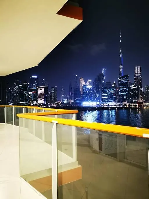 208 Amazing 2 Bedroom With Burj Khalifa & Canal View Dubai